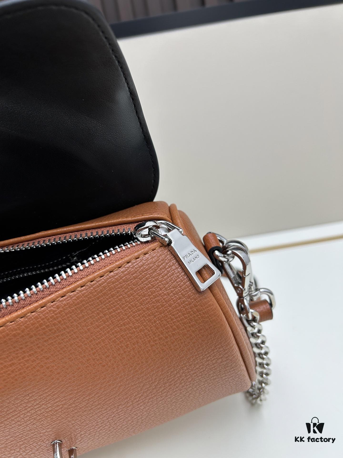 Exclusive Launch - High-Quality Prada-style Lock Bag, Palm Grain Leather, Soft and Thick Texture