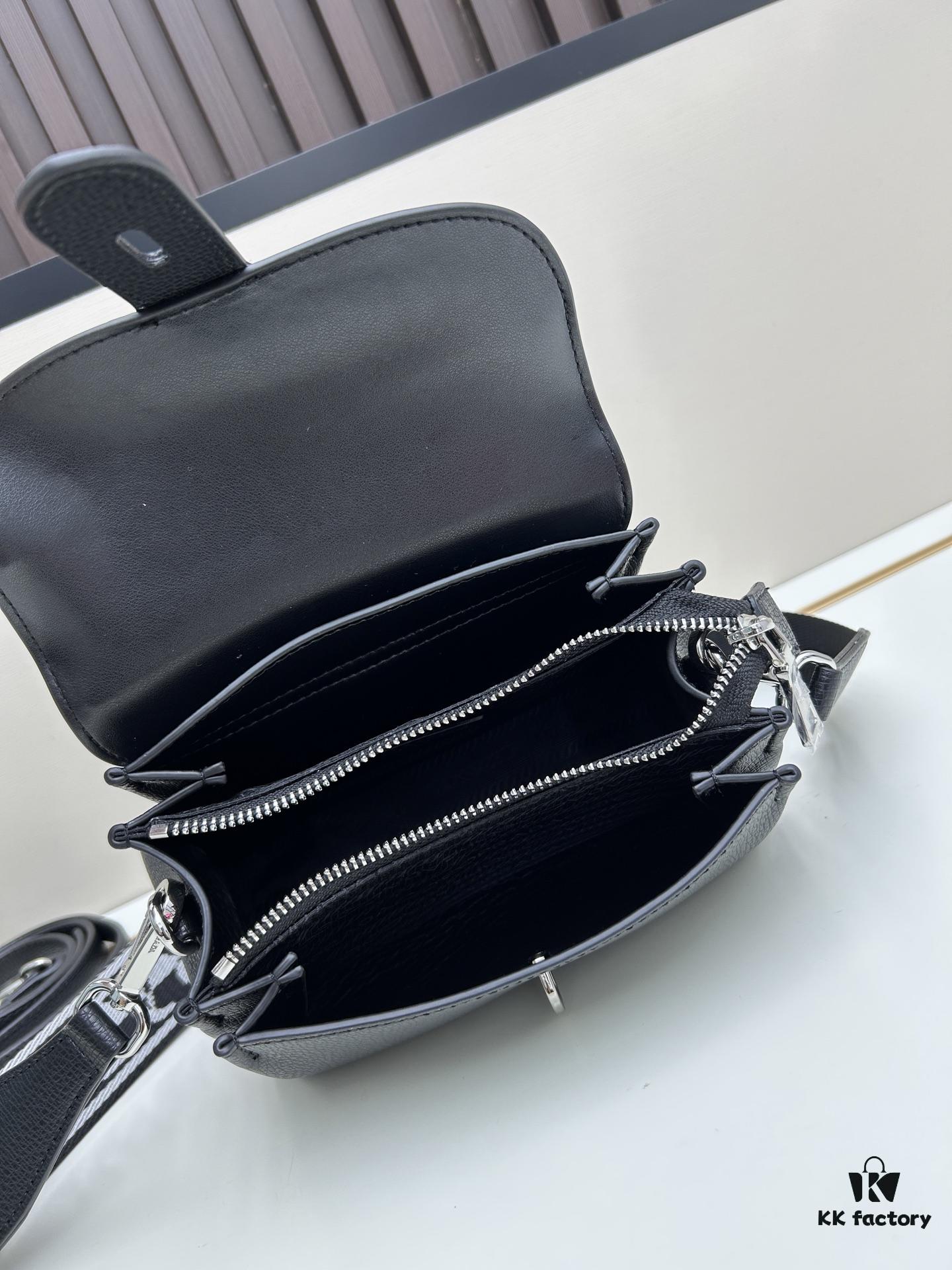 Exclusive Launch - High-Quality Prada-Style Flip Top Bag, Bestselling Clutch with Dual Shoulder Straps, Genuine Deer-Grain Calfskin, 2025 Fashion Trend All-Season Women's Bag