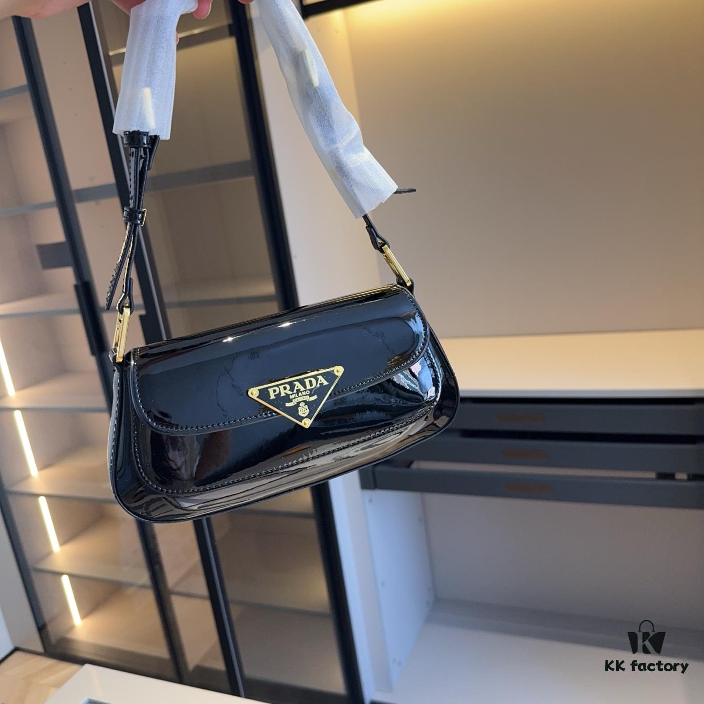 New Arrival 🔜 Upgraded Version🔥 Prada Official Store New Style Crossbody Bag – Shoulder Bag with Long Strap, Celebrity Match! High Attention-Grabbing, Same as Retail Quality, Comparable to Authentic