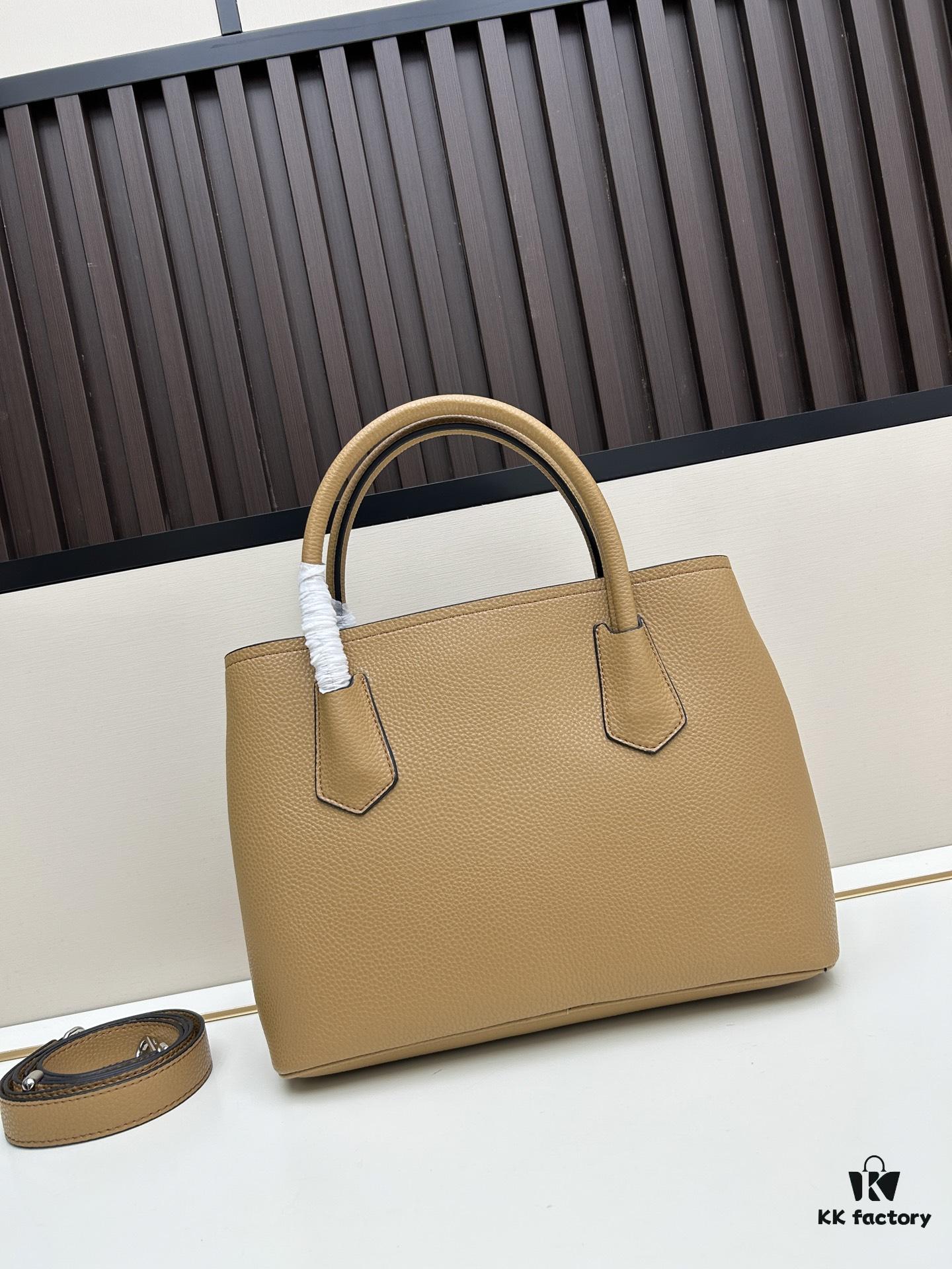 Upgraded Large Size 🌹 PRADA PRADA Counter New Arrival (Large Version) Fine Crisply Textured Calfskin Leather Now Available