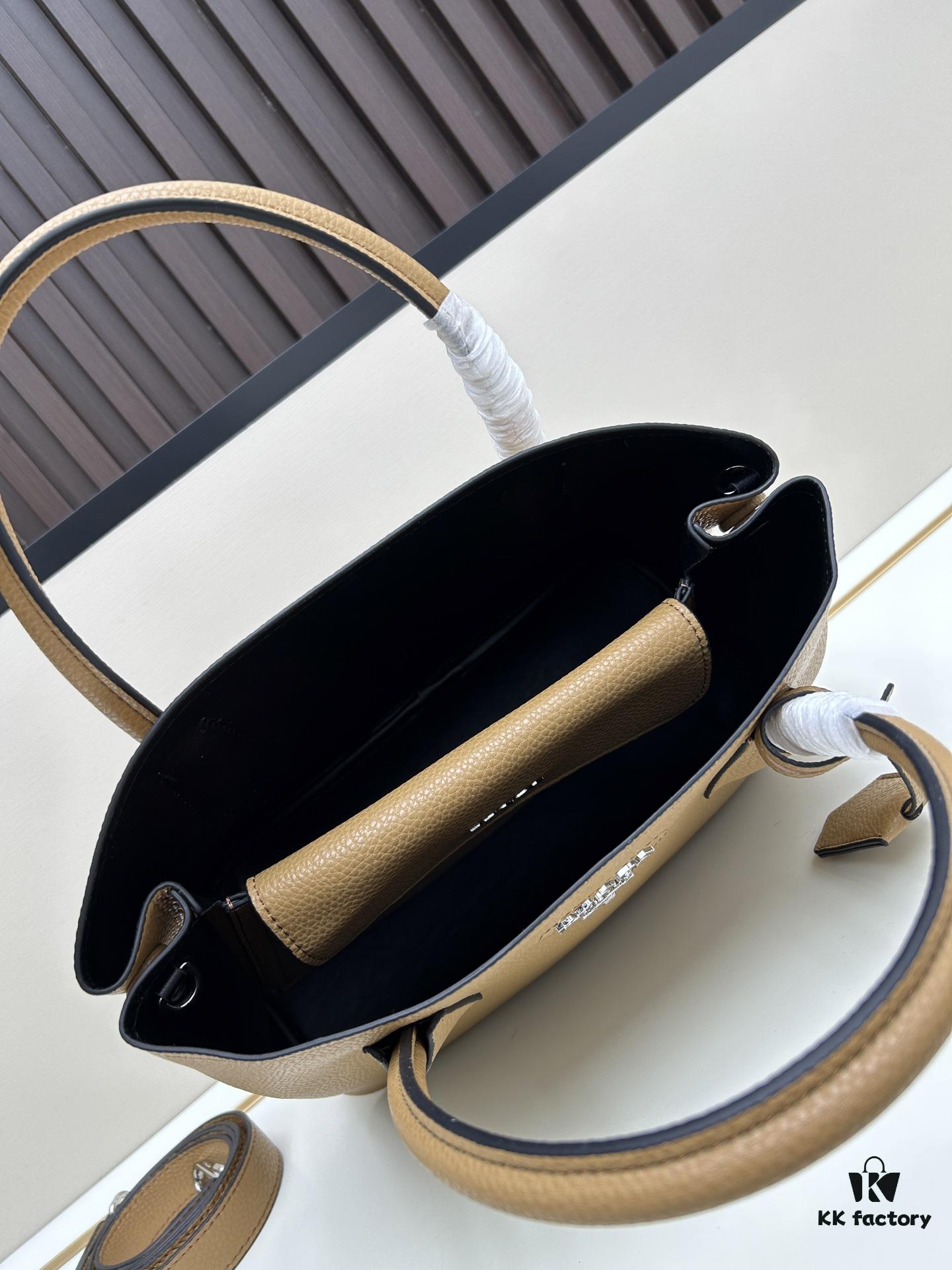 Upgraded Large Size 🌹 PRADA PRADA Counter New Arrival (Large Version) Fine Crisply Textured Calfskin Leather Now Available