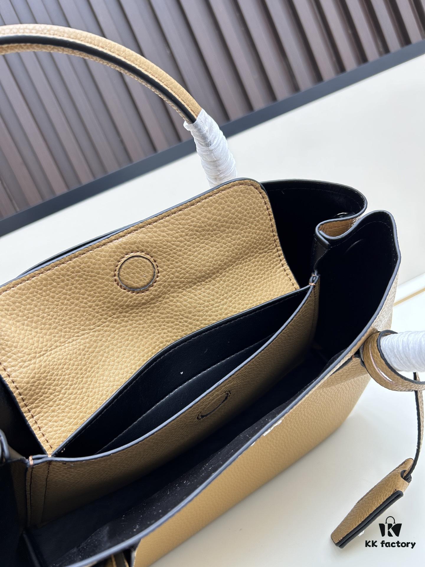 Upgraded Large Size 🌹 PRADA PRADA Counter New Arrival (Large Version) Fine Crisply Textured Calfskin Leather Now Available