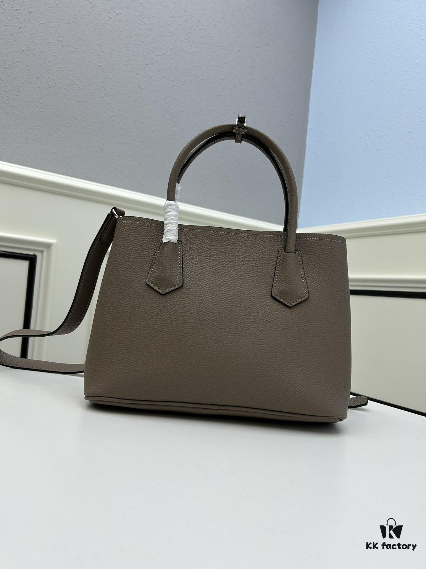 Upgraded Large Size 🌹 PRADA PRADA Counter New Arrival (Large Version) Fine Pebbled Texture Now Available