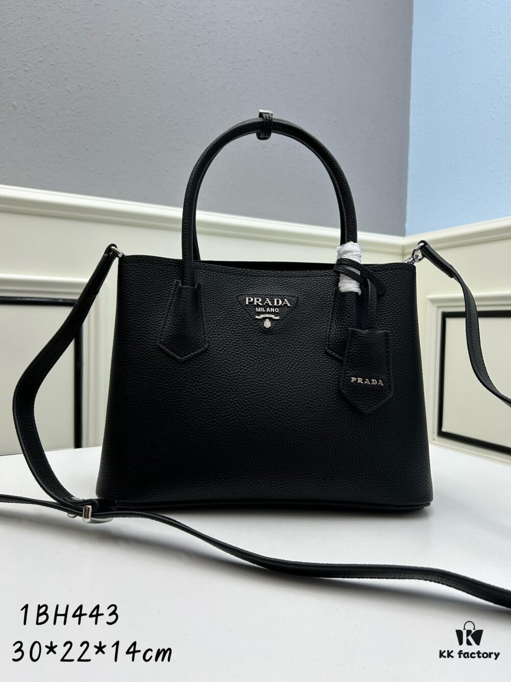 Upgraded Large Size 🌹 PRADA PRADA New Counter Style (Large Version) Fine Pebbled Texture Arrived