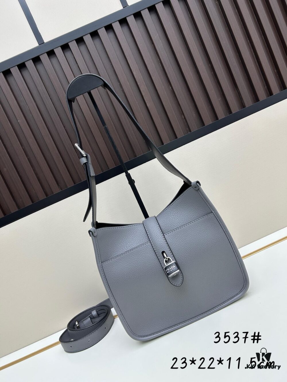 Exclusive Launch - High-Quality Lock Bag [Celebration] Trending Worldwide 2025 Fashion New Arrival Prada Celebrity Style