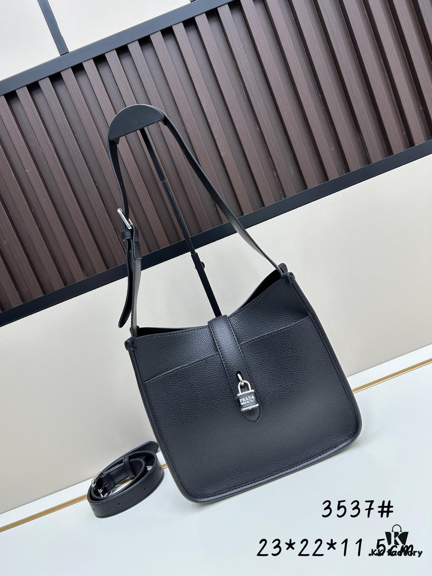 Exclusive Launch - High-Quality Prada-style Lock Bag 2025 Fashion New Arrival Celebrity Match