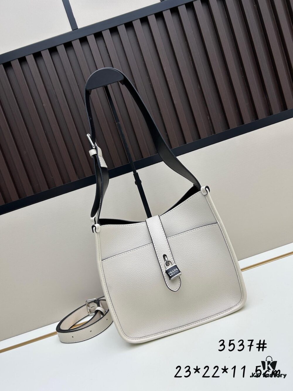 Exclusive Launch - High-Quality Lock Bag [Celebration] Trending Worldwide 2025 Fashion New Arrival Prada Celebrity Style