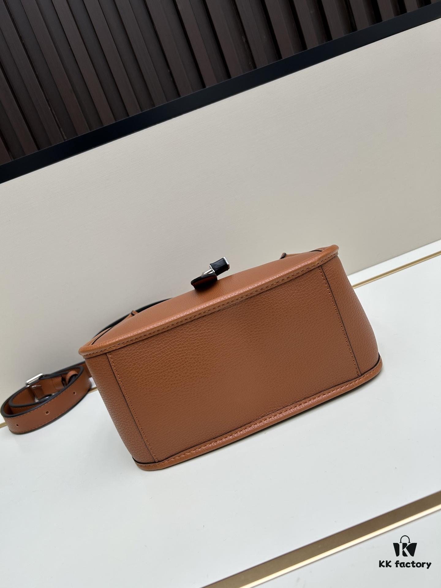 Exclusive Launch - High-Quality Prada-style Lock Bag 2025 Fashion New Arrival Celebrity Match