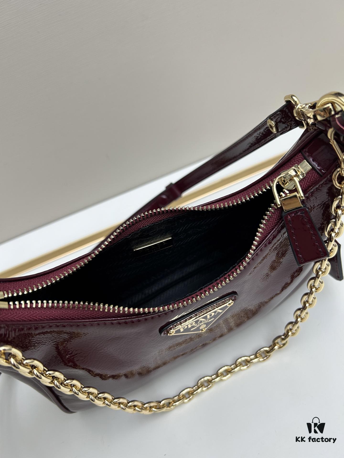 PRADA Re-Edition NaplaK Women's Shoulder or Crossbody Bag in Enamel Leather with Box 🎁