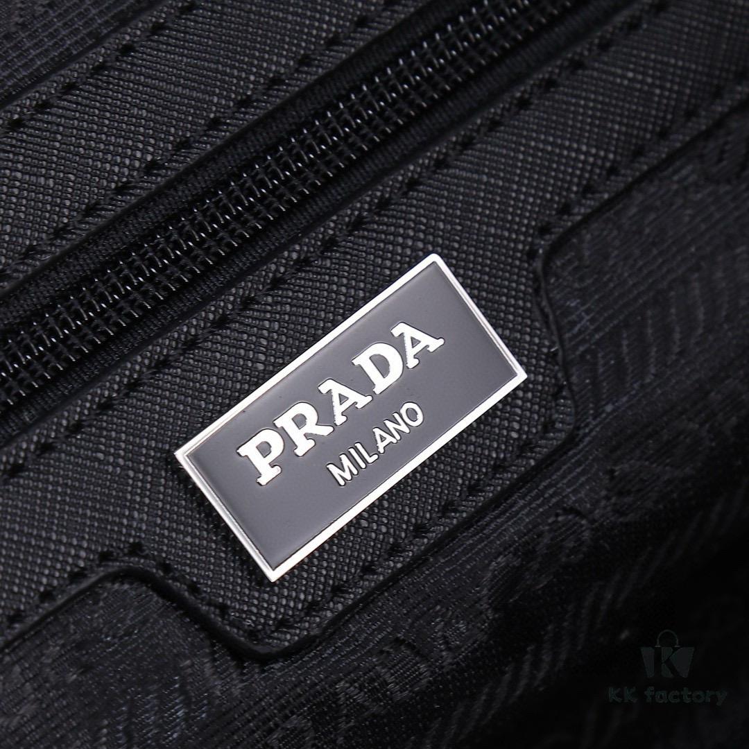 2023 Spring Summer Men's Handheld Travel Bag 🐆 Prada-style Travel Tote – A Large Bag You'll Fall in Love With at First Sight, Full of Personality, Stylish, Versatile, and Highly Practical with Ample Capacity, Suitable for Both Men and Women