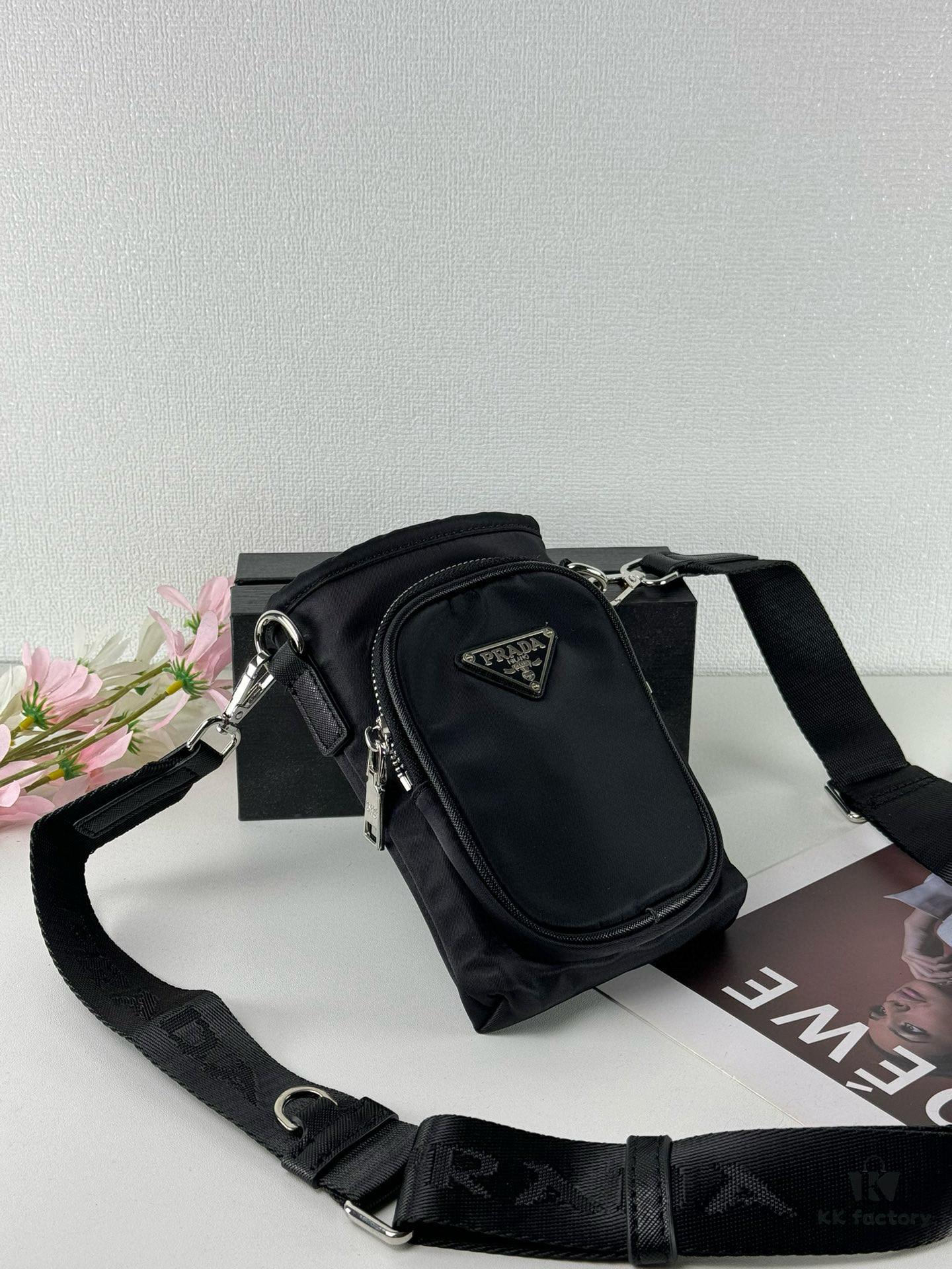 Prada Phone Bag with Exquisite Inlay Craftsmanship, Classic and Versatile Design, Actual Photo, 12*18