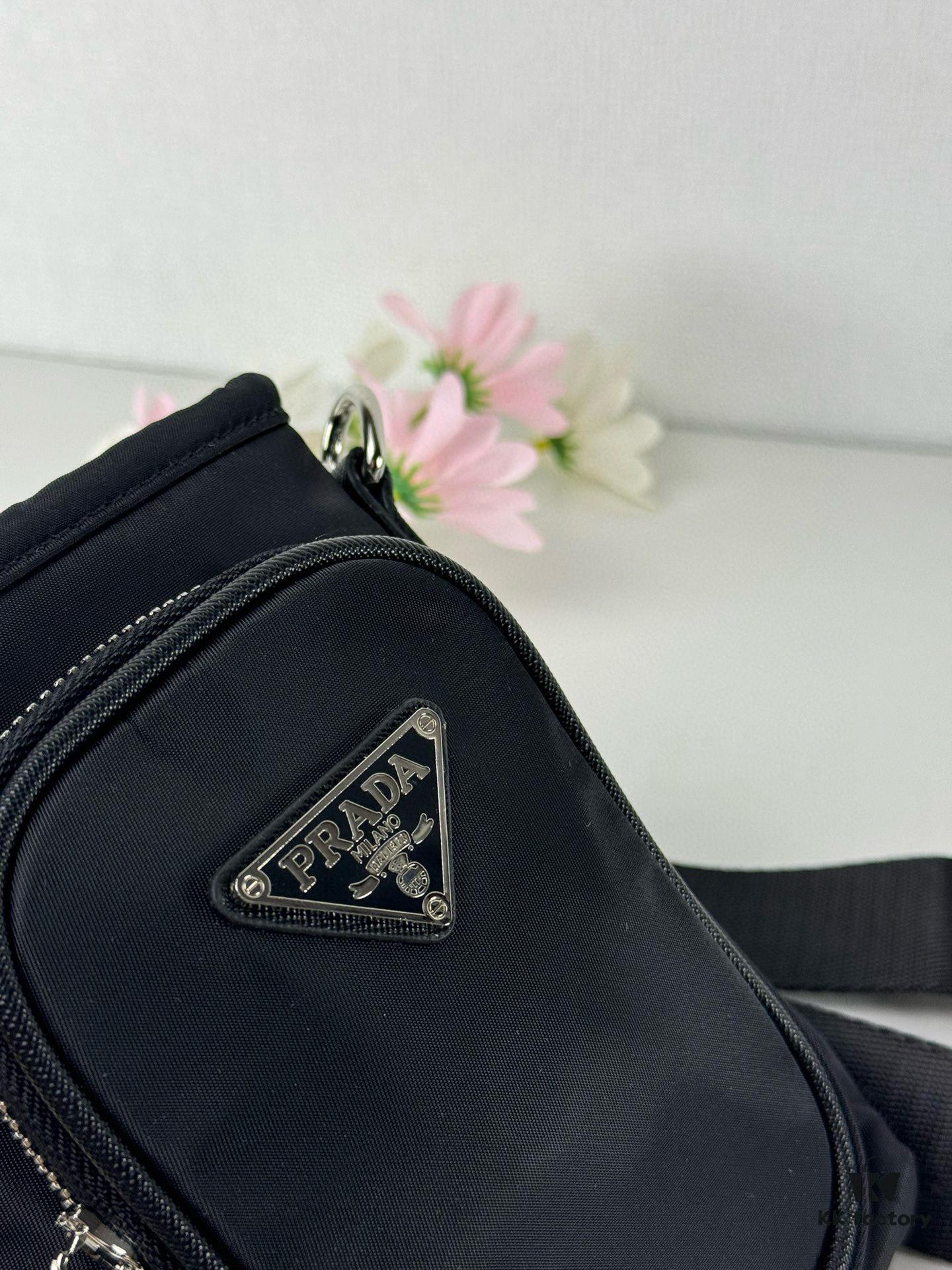 Prada Phone Bag with Exquisite Inlay Craftsmanship, Classic and Versatile Design, Actual Photo, 12*18