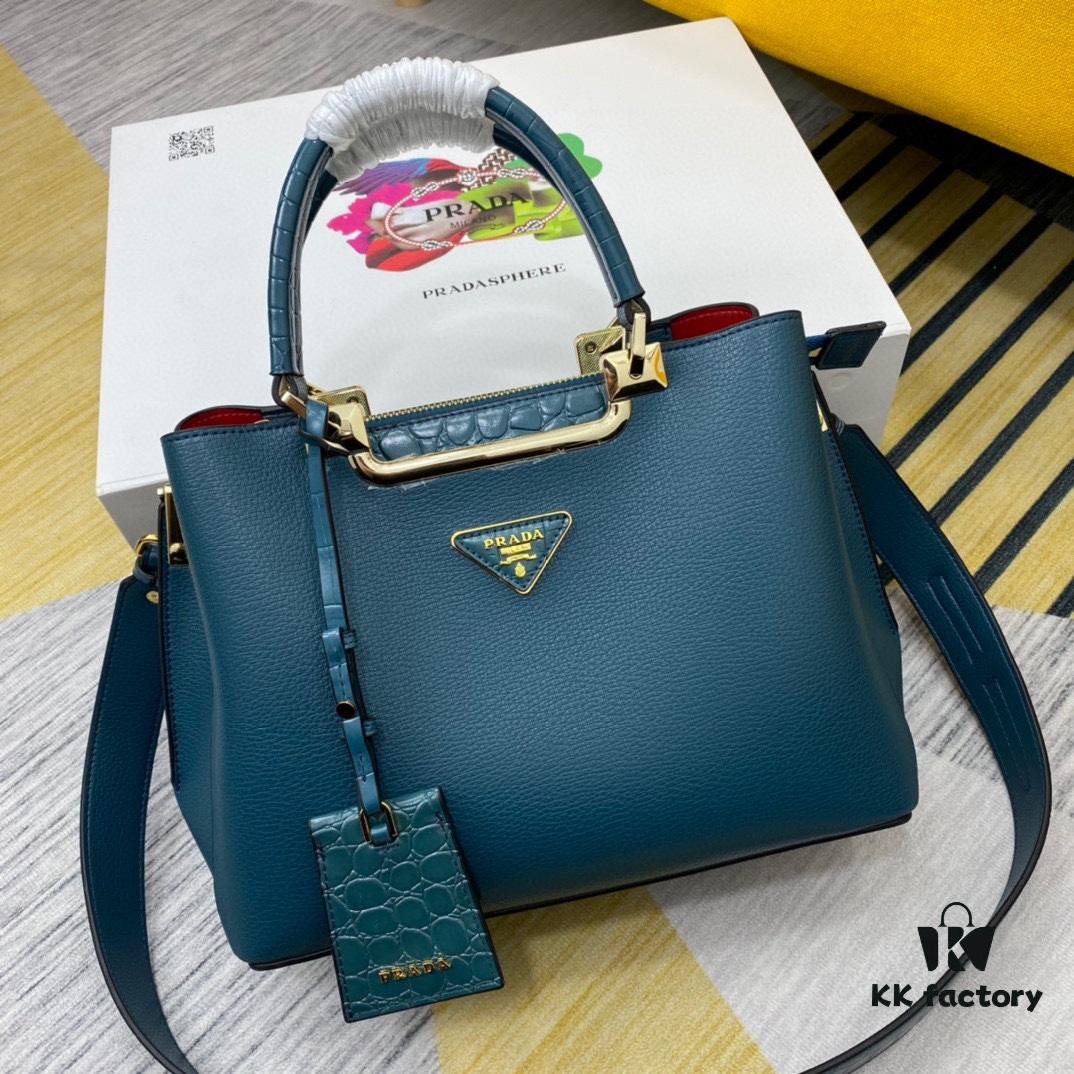 2020 New Arrival PRADA Handbag Model 66152 Size 30*22*14