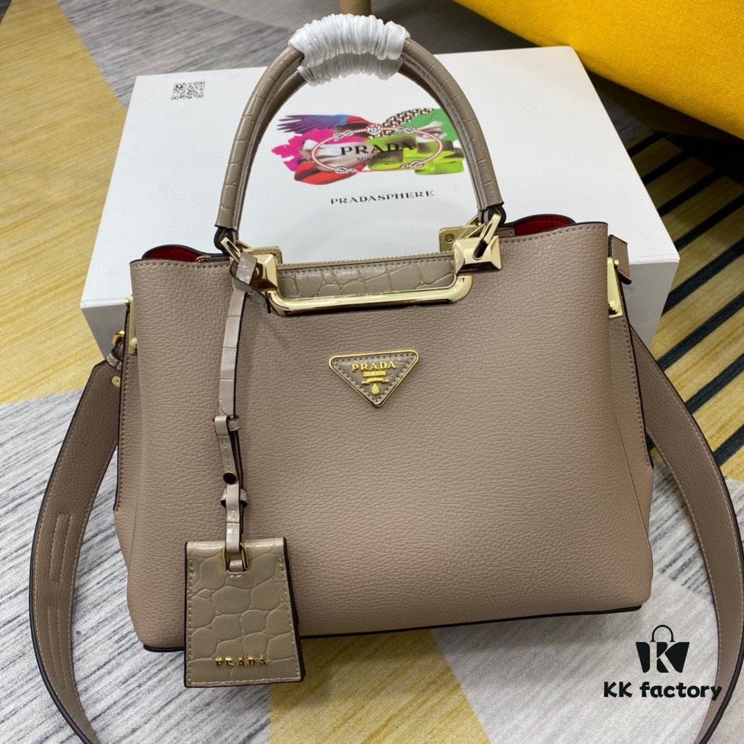 2020 New Arrival PRADA Handbag Model 66152 Size 30*22*14