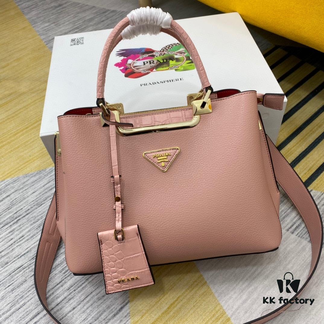 2020 New Arrival PRADA Handbag Model 66152 Size 30*22*14