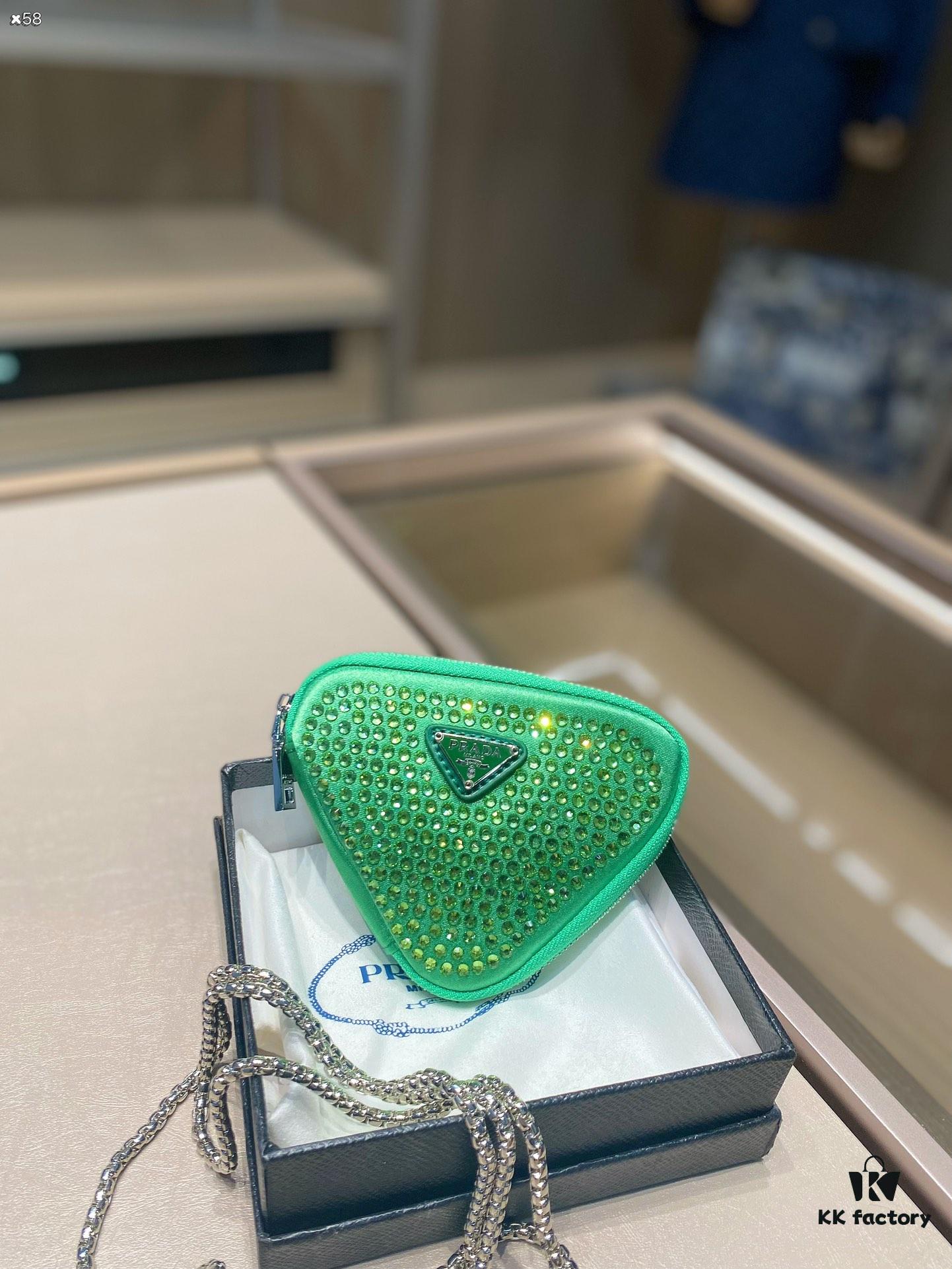 Prada Chain Triangle Bag, Clutch Wallet, 14.2 x 11 cm, Gift Box Included 🎁