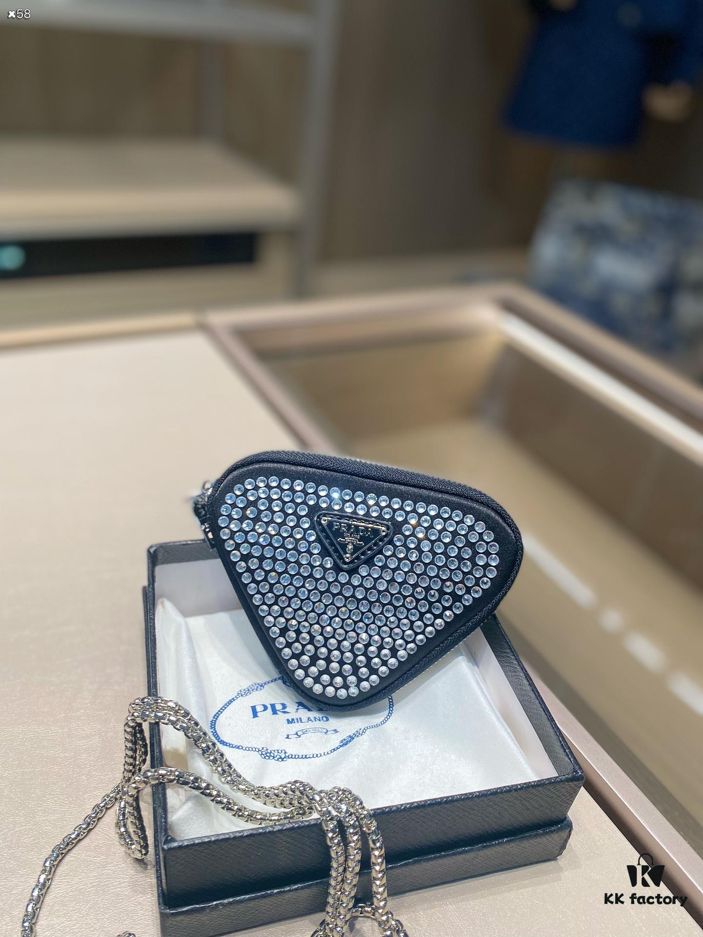 Prada Chain Triangle Bag, Clutch Wallet, 14.2 x 11 cm, Gift Box Included 🎁