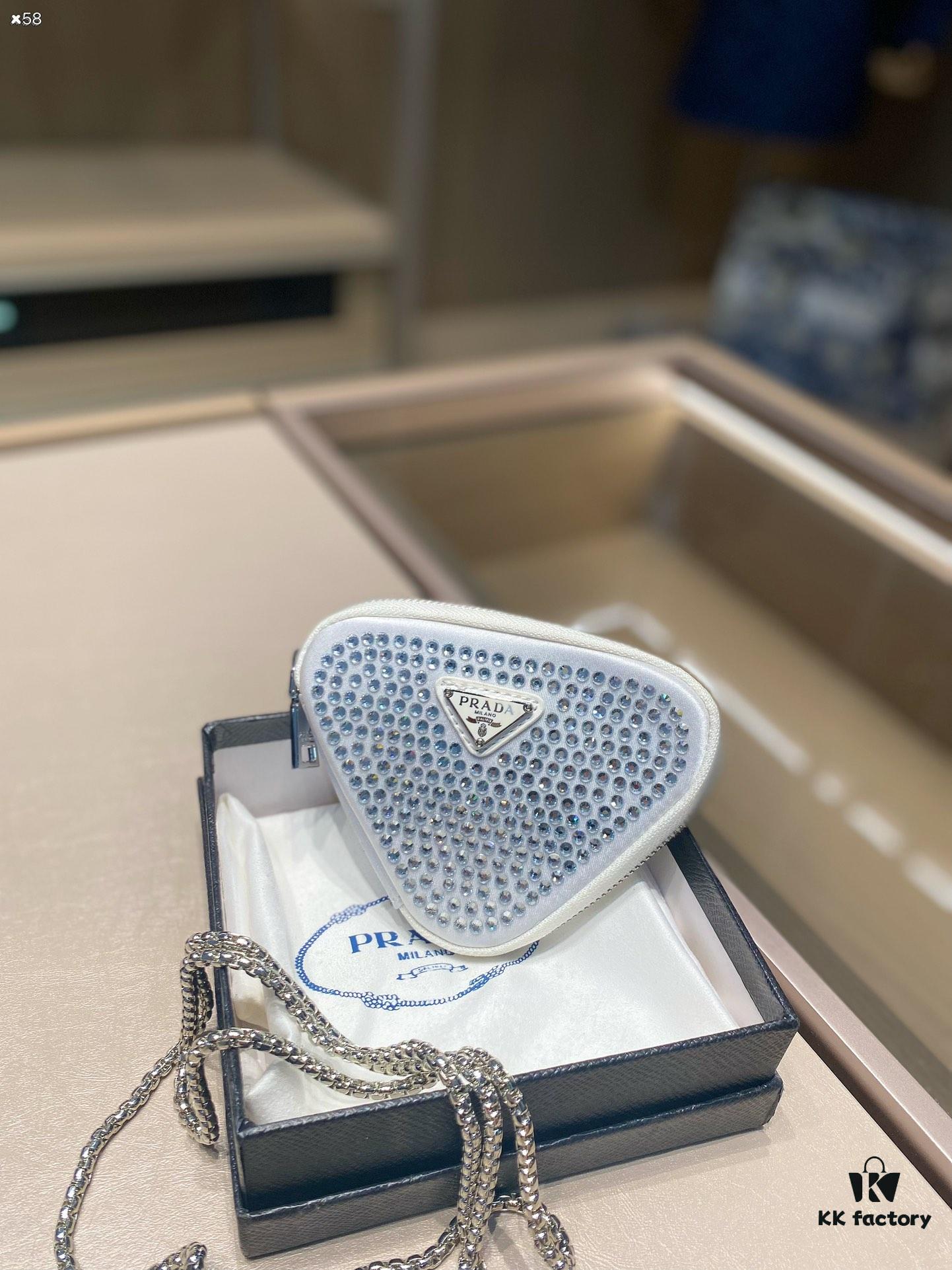 Prada Chain Triangle Bag, Clutch Wallet, 14.2 x 11 cm, Gift Box Included 🎁