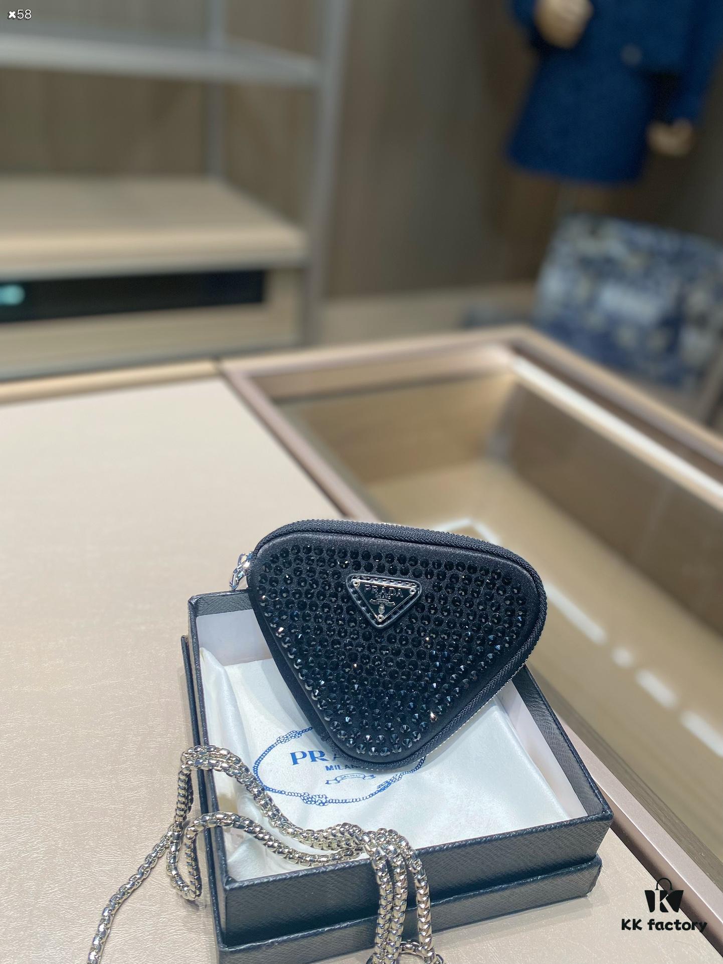 Prada Chain Triangle Bag, Clutch Wallet, 14.2 x 11 cm, Gift Box Included 🎁