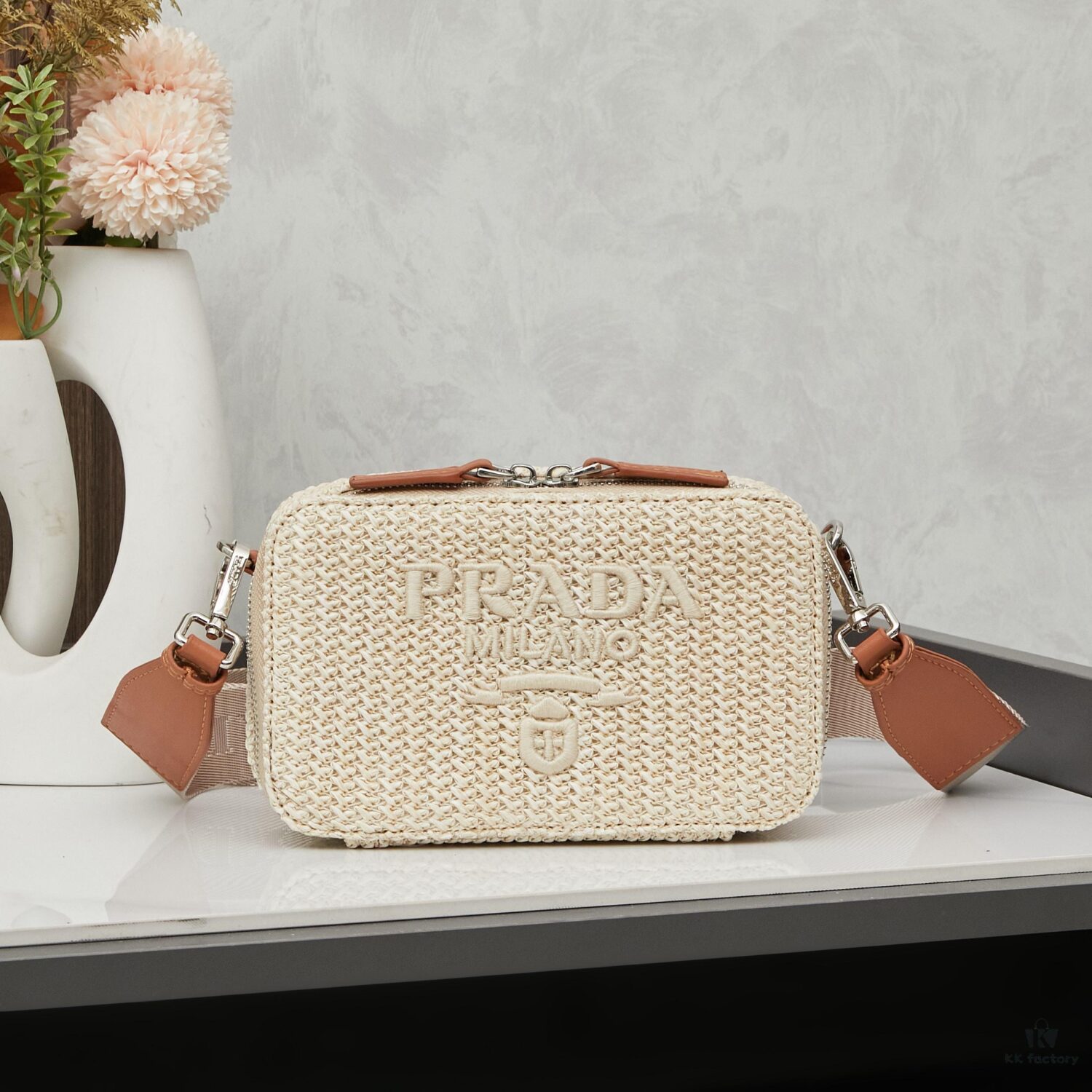 P Brand Raffia Camera Bag - Catch the Last Moments of Summer