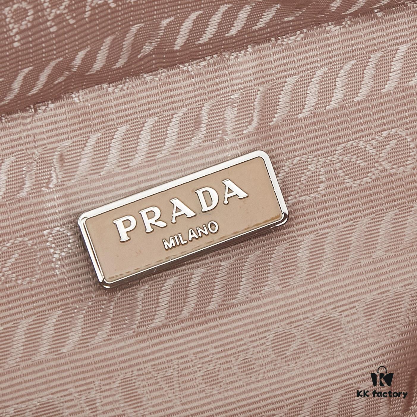 P Brand Raffia Camera Bag - Catch the Last Moments of Summer