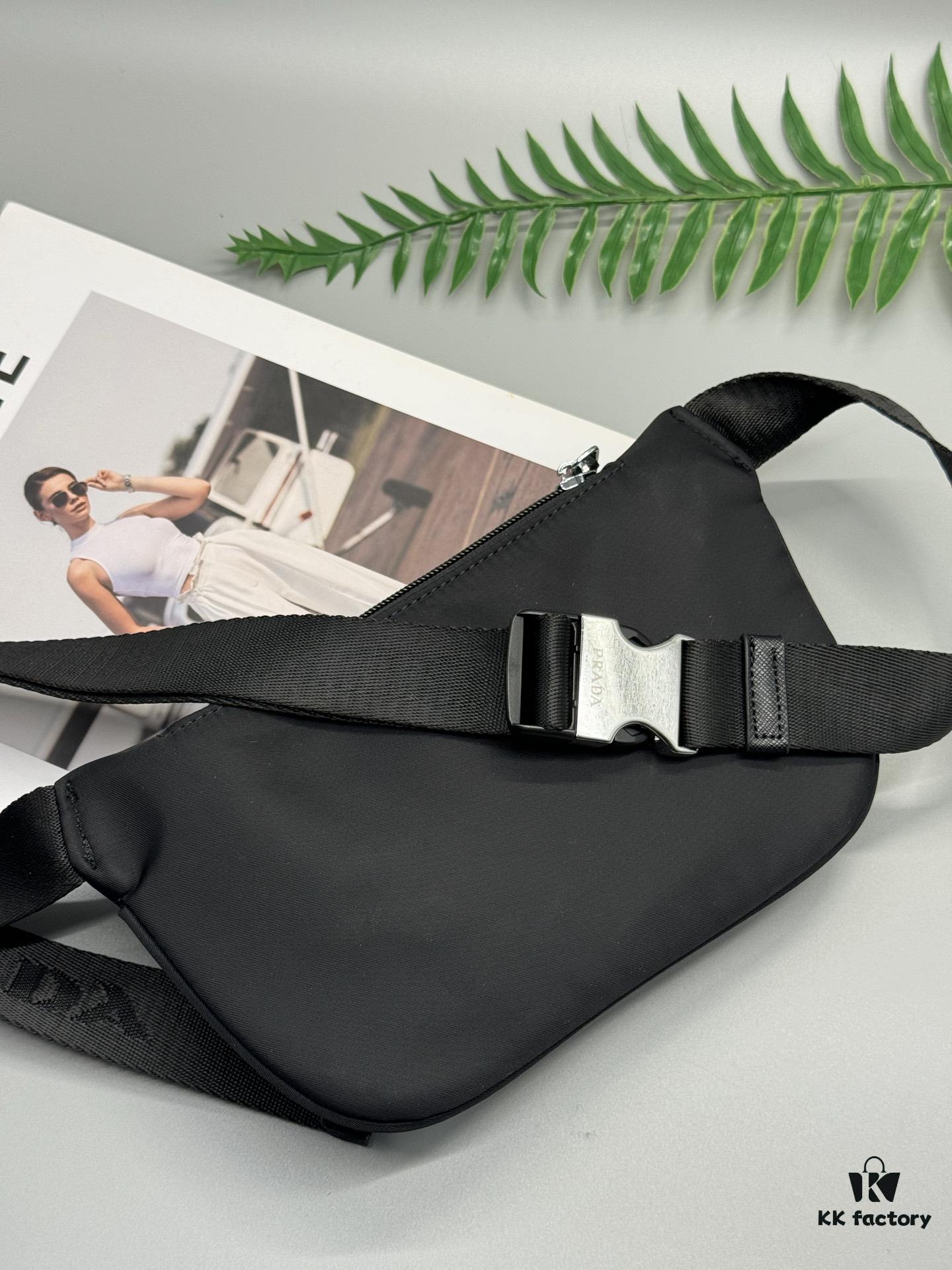 Prada Waist Bag - Latest Designer Model, High-End Waterproof Fabric, Compact and Practical