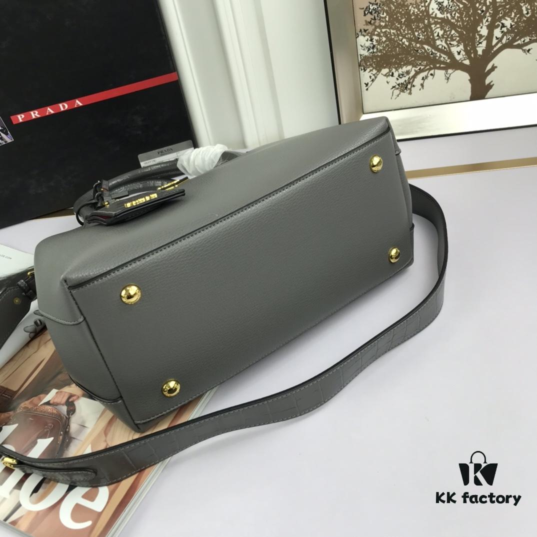 2020 New Arrival Prada-Style Handbag, Model 66153, Premium Calfskin with Glossy Crocodile Texture, Spacious Design with Interior Compartment