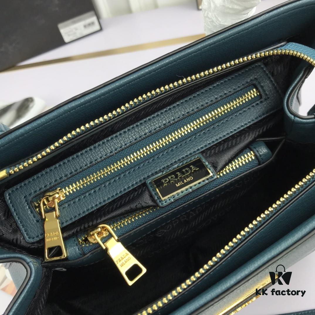 New Arrival☀Hot 2020 New Prada Handbag🔥💗 Model: 66153 Size: 30*24*14