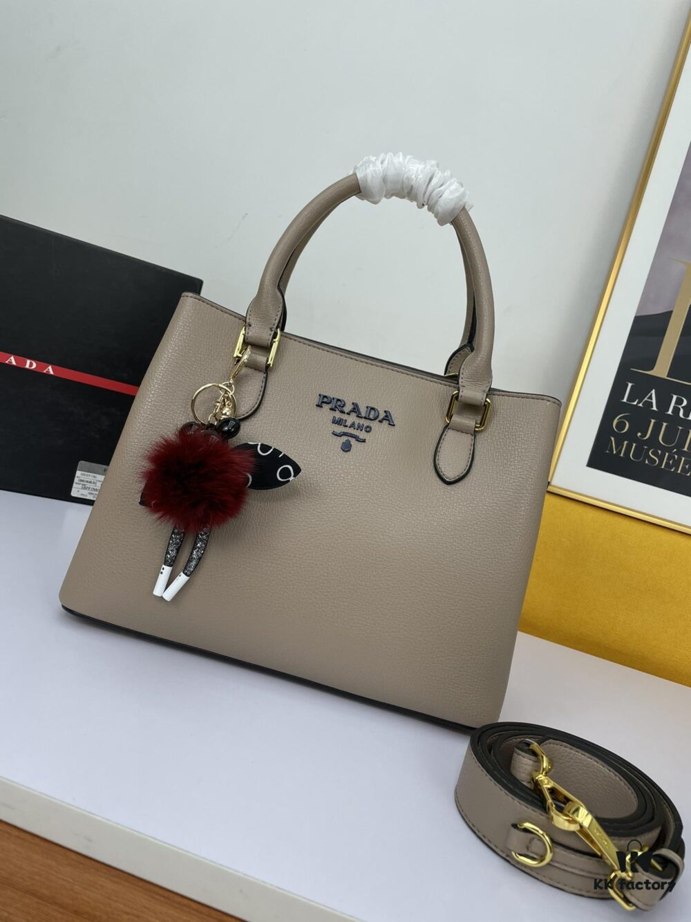 New Arrival Prada 2107 (2020 Bestseller) – The Ultimate Statement Piece, Timeless Style, Perfect for Every Occasion