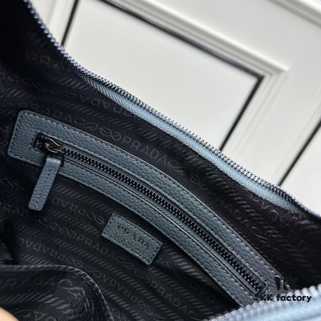 PRADA New Arrival: French Elegance Meets Winter Casual Style