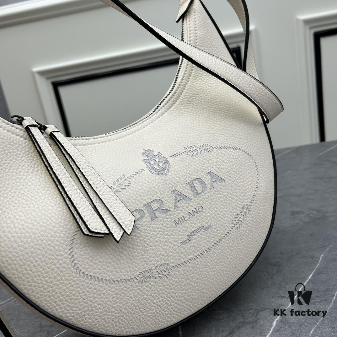 PRADA New Arrival French Elegance Winter Casual Style Unique and Stylish Handbag