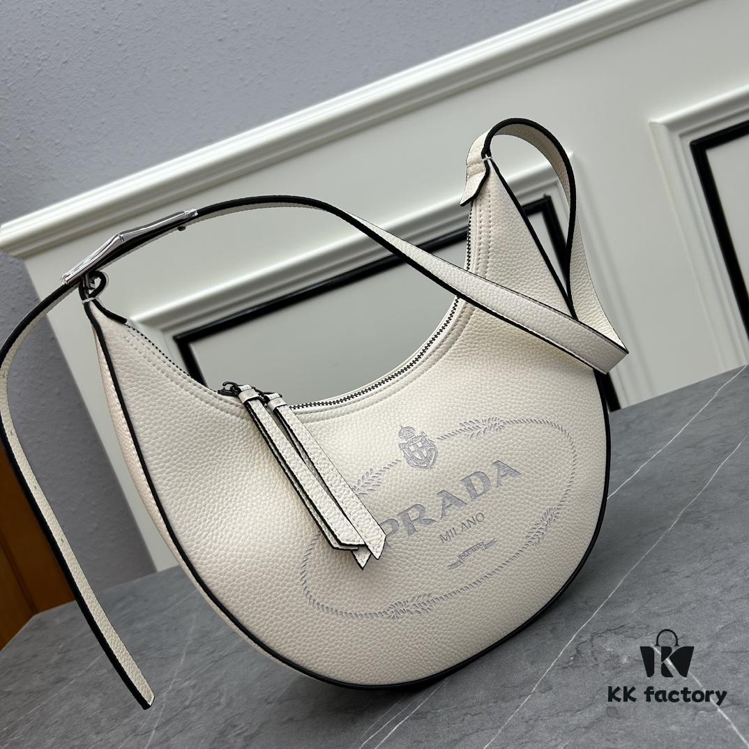 PRADA New Arrival French Elegance Winter Casual Style Unique and Stylish Handbag