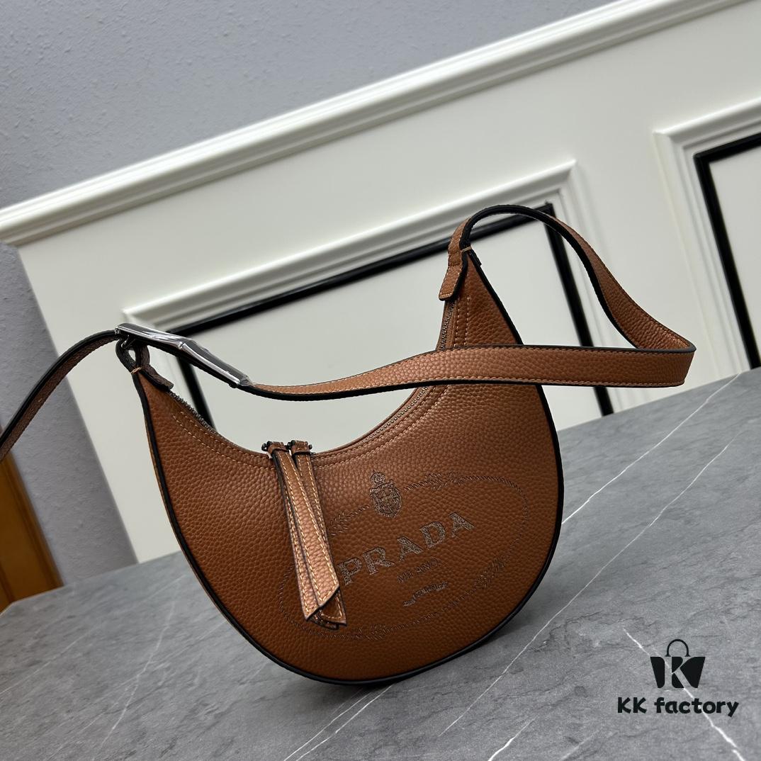 PRADA New Arrival French Elegance Winter Casual Handbag - Stylish and Versatile Design