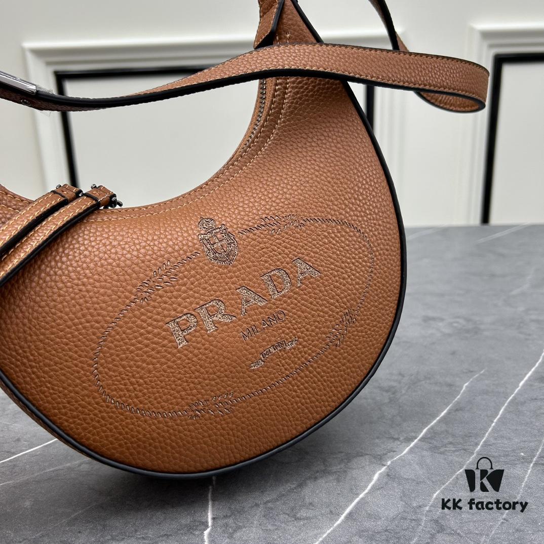 PRADA New Arrival French Elegance Winter Casual Handbag - Stylish and Versatile Design