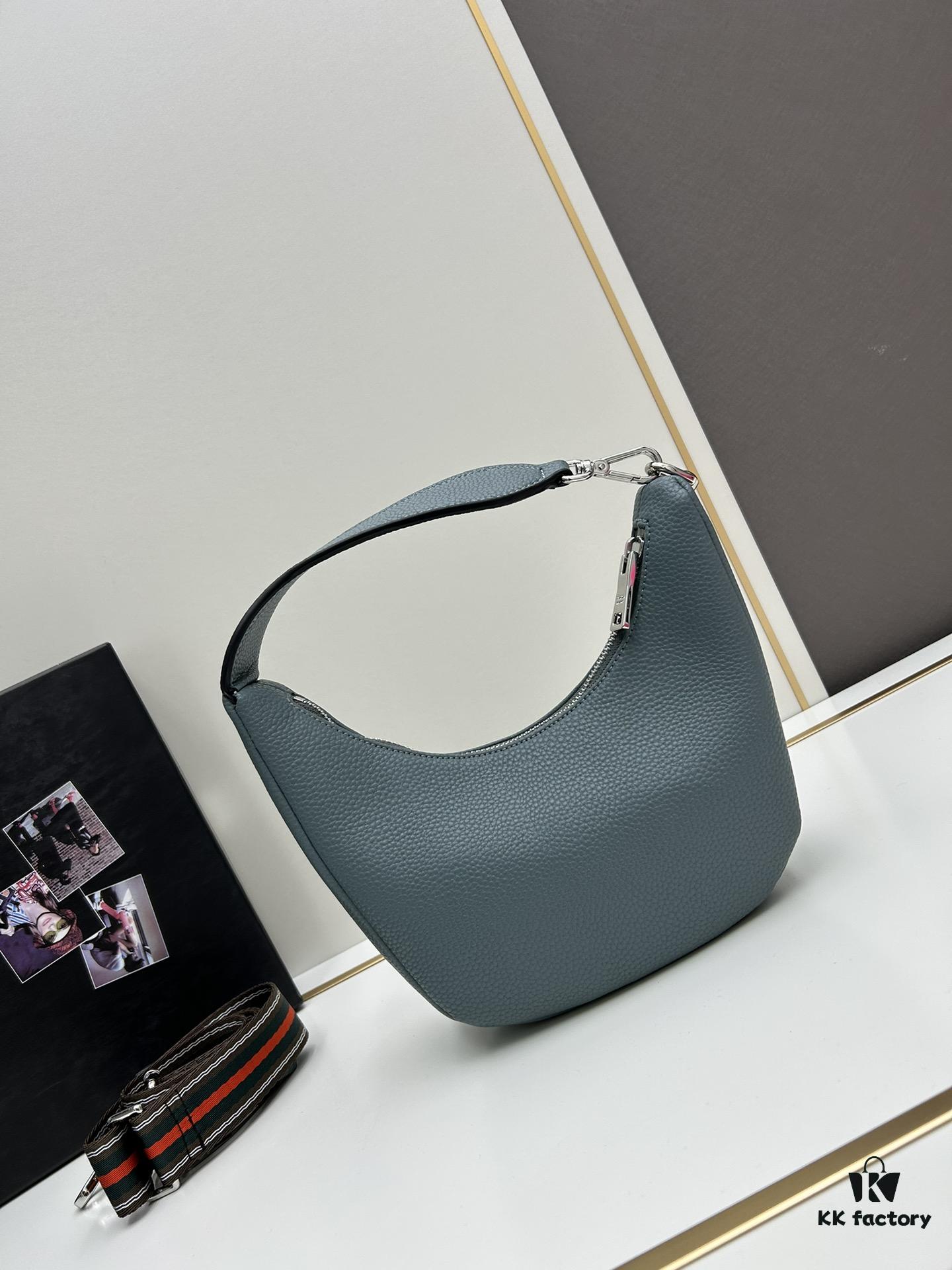 PRADA Underarm Bag - French Elegance, Fashionable and Versatile