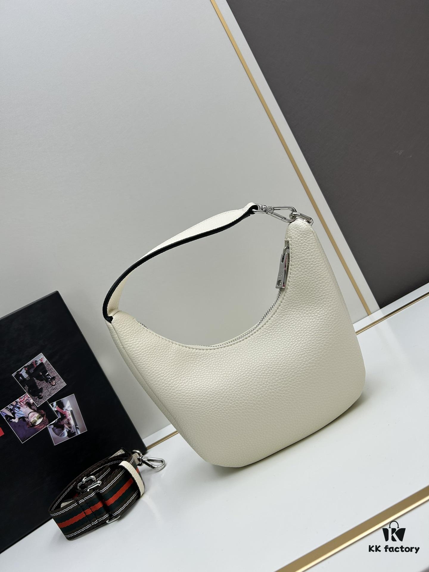 PRADA Underarm Bag - French Elegance, Fashionable and Versatile