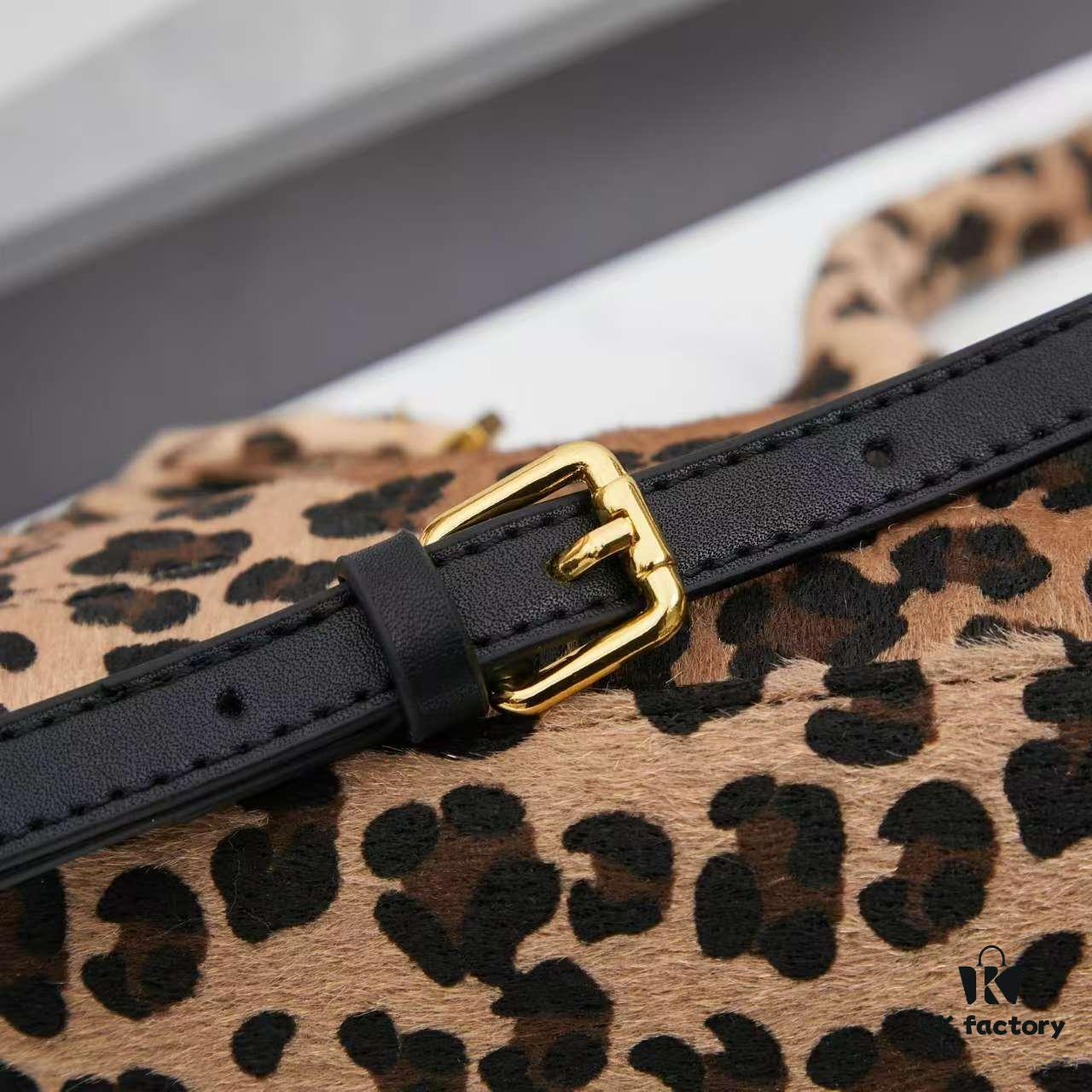 Prada Holidays ✨ This year's Holiday collection is absolutely stunning! The new leopard-print horsehair material on the best-selling bag design embodies wild elegance. The classic lamb wool and black velvet styles are must-have pieces for the holiday season.