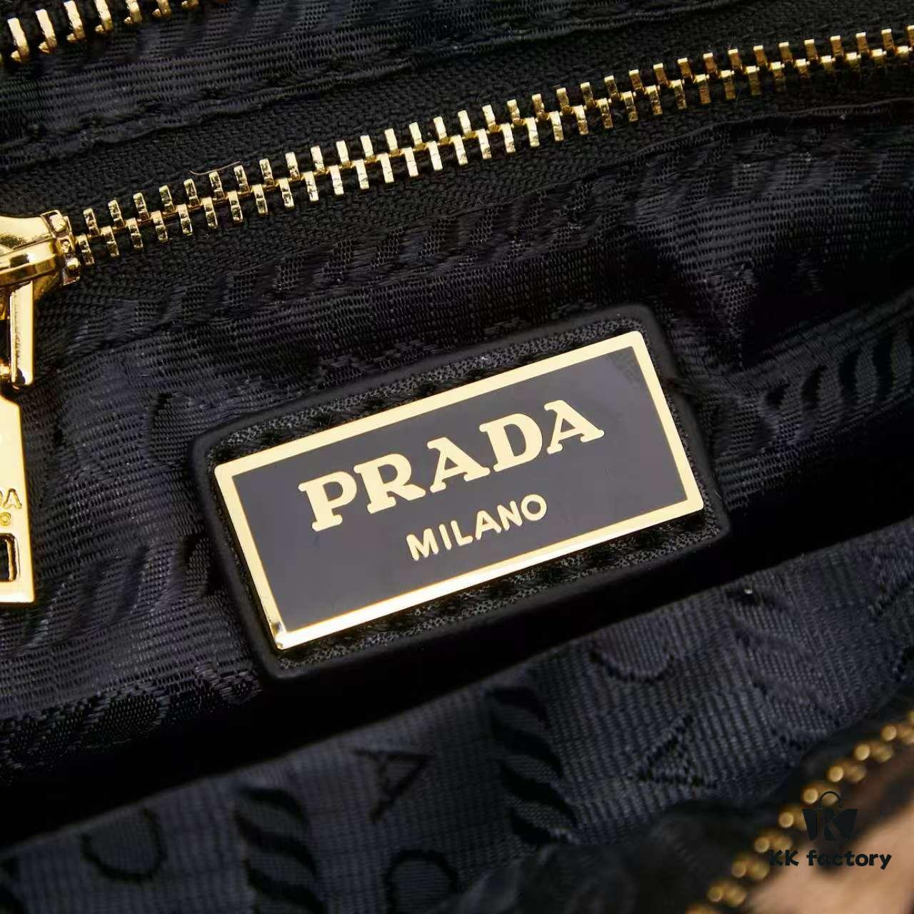 Prada Holidays ✨ This year's Holiday collection is absolutely stunning! The new leopard-print horsehair material on the best-selling bag design embodies wild elegance. The classic lamb wool and black velvet styles are must-have pieces for the holiday season.