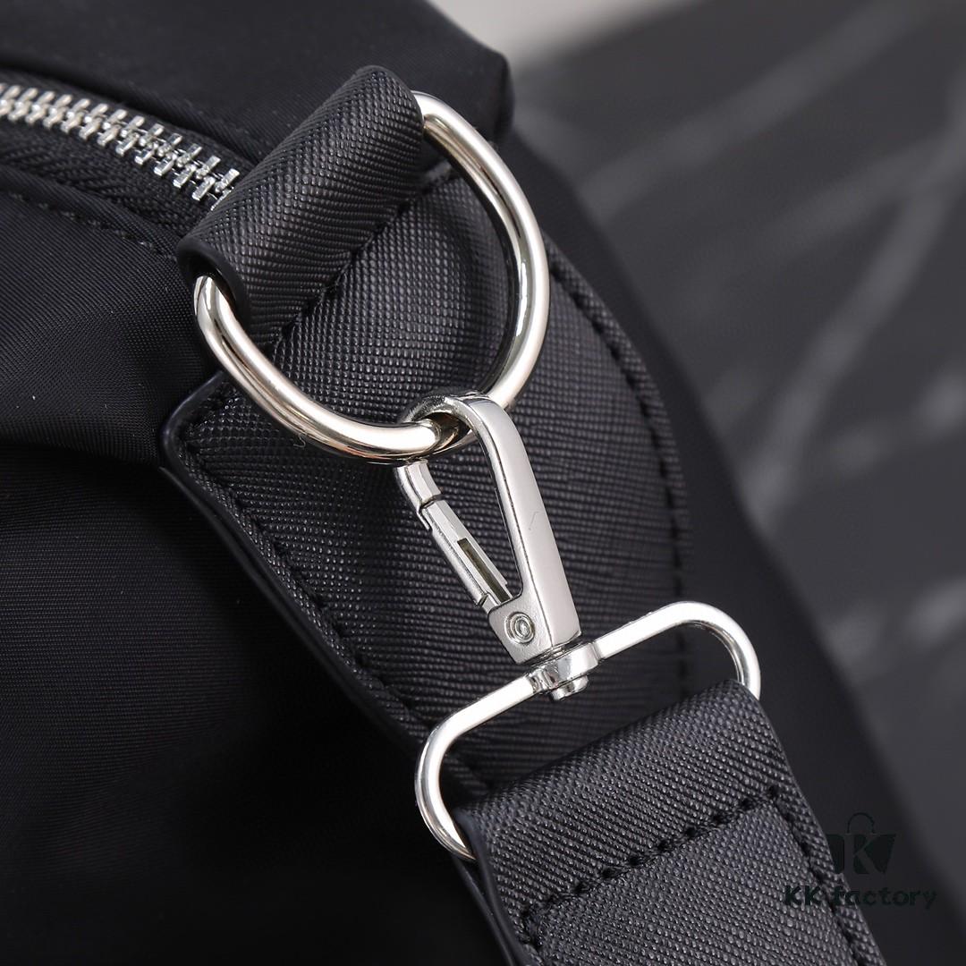 2023 Spring Summer Men's Hand-Carry Travel Bag 🐆 Prada-Inspired Stylish Large Duffel Bag – Fashionable, Versatile, and Spacious for Both Men and Women