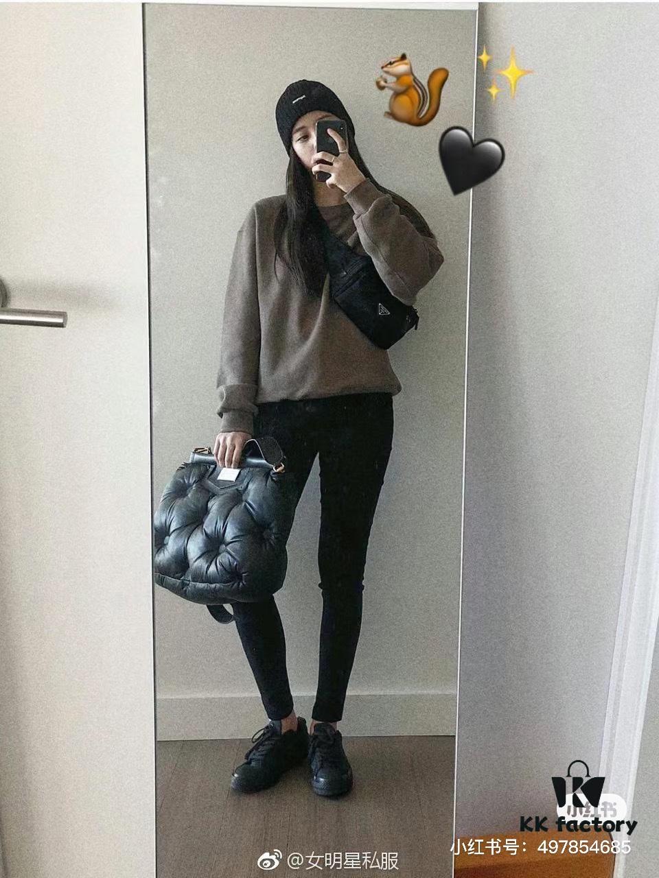 Prada Latest Model, High-End and Elegant, Fashionable and Stylish, Premium Waterproof Fabric, Super Practical