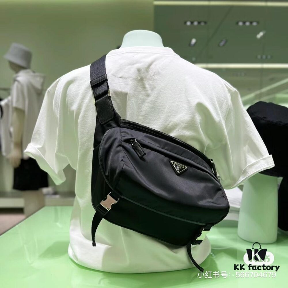 PRADA Official Website Version, Real Photo Shoot, Best-Selling Shoulder Crossbody Bag, Original Imported Fabric with Authentic Hardware, Precision Craftsmanship, Original Quality + 175 Contractor, Black Color, Model 991 = Size: W28 x H20 x D15