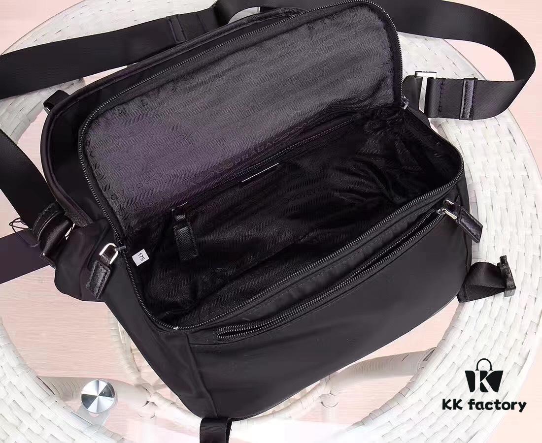 PRADA Official Website Version, Real Photo Shoot, Best-Selling Shoulder Crossbody Bag, Original Imported Fabric with Authentic Hardware, Precision Craftsmanship, Original Quality + 175 Contractor, Black Color, Model 991 = Size: W28 x H20 x D15