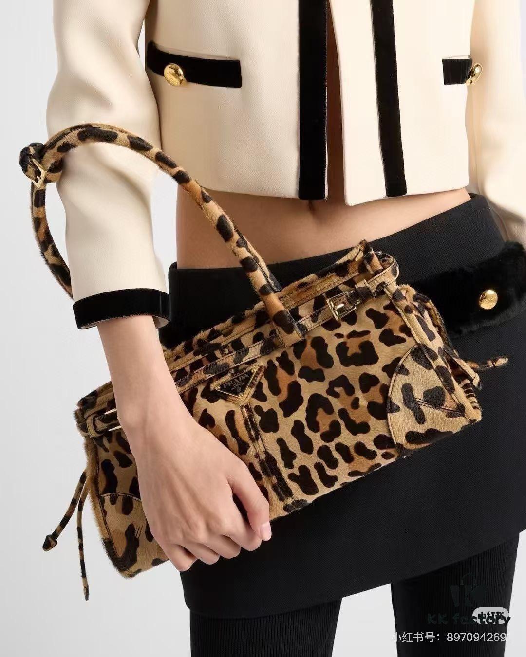 Prada Holidays ✨||| This year's Holiday collection is absolutely stunning—featuring the new leopard-print pony hair version of the best-selling bag, a wild expression of boldness. The classic lamb fur and black velvet styles remain must-have pieces for holiday season essentials.