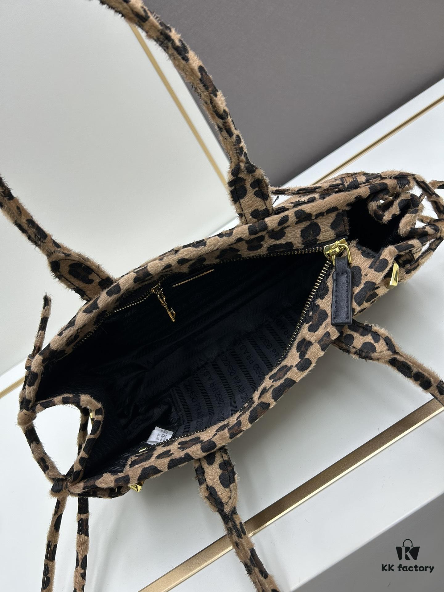 Prada Holidays ✨ This year's Holiday collection is absolutely stunning! The new leopard-print pony hair material on the best-selling bag design represents a wild, bold expression. The lambswool and black velvet classic style is also a must-have essential for the end-of-year holiday season.