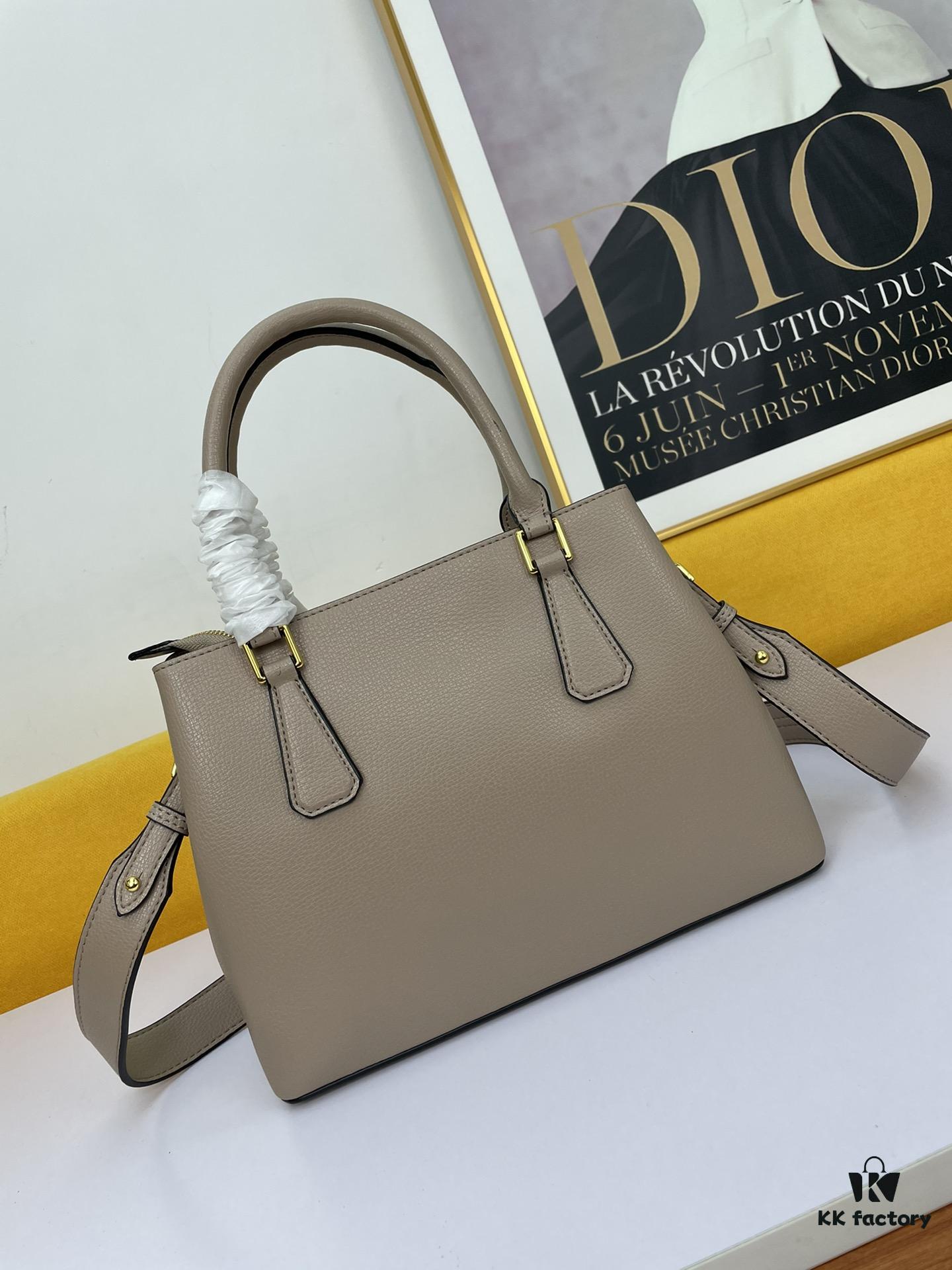 New Arrival 340🔥 Premium Quality🔥 Prada 2020 Mouse Year Edition [Rose] (Free Doll Keychain with Purchase) – Timeless Classic Bestseller, Fine Grain Calfskin, Light Gold Hardware, Rounded Silhouette, Wide Strap, Elegant Texture