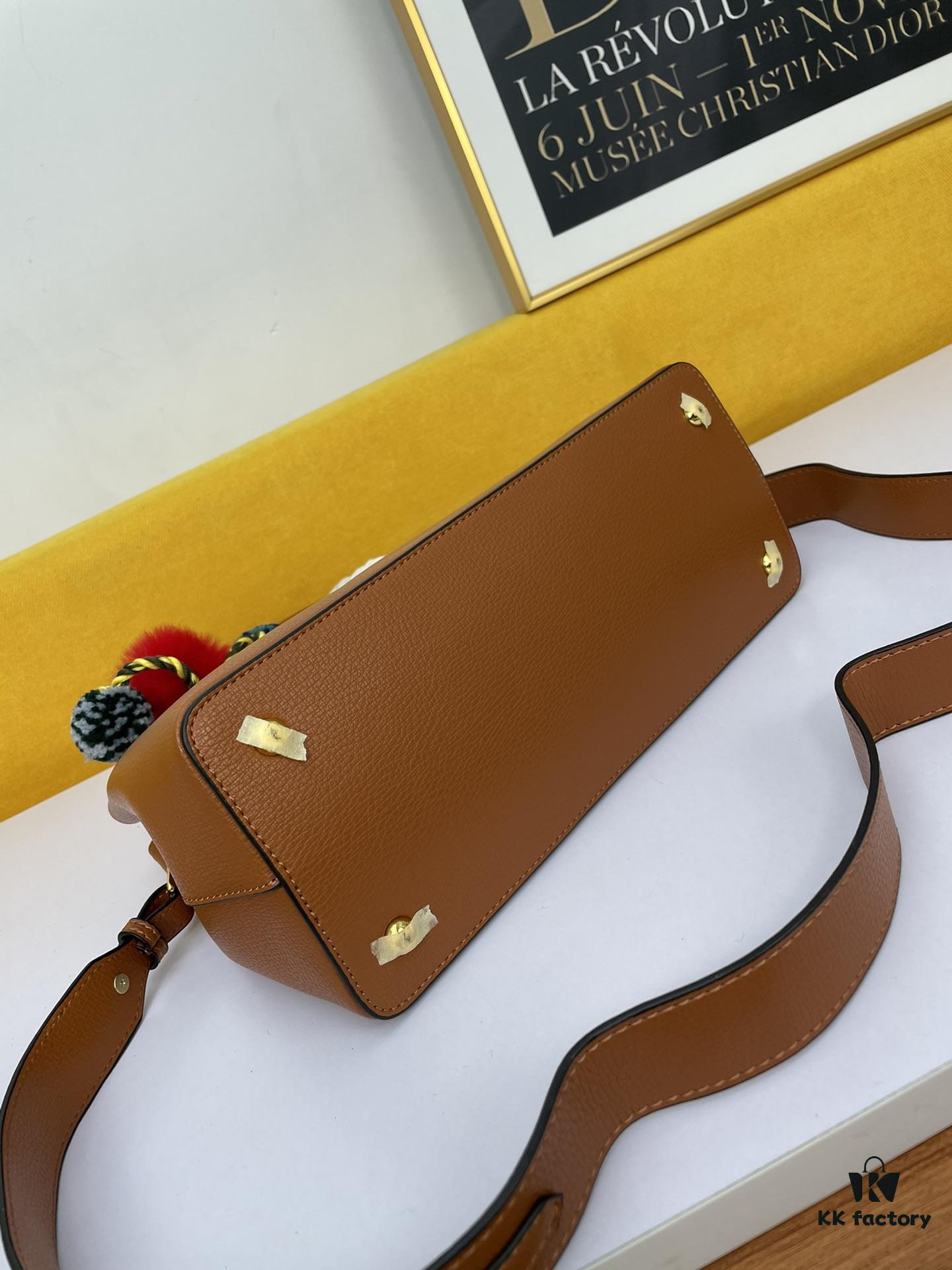 New Arrival 340🔥 Original High-Quality Prada 2020 Mouse Year Edition 🐭 Elegant Minimalist Bestseller in Fine Grain Calfskin with Light Gold Hardware
