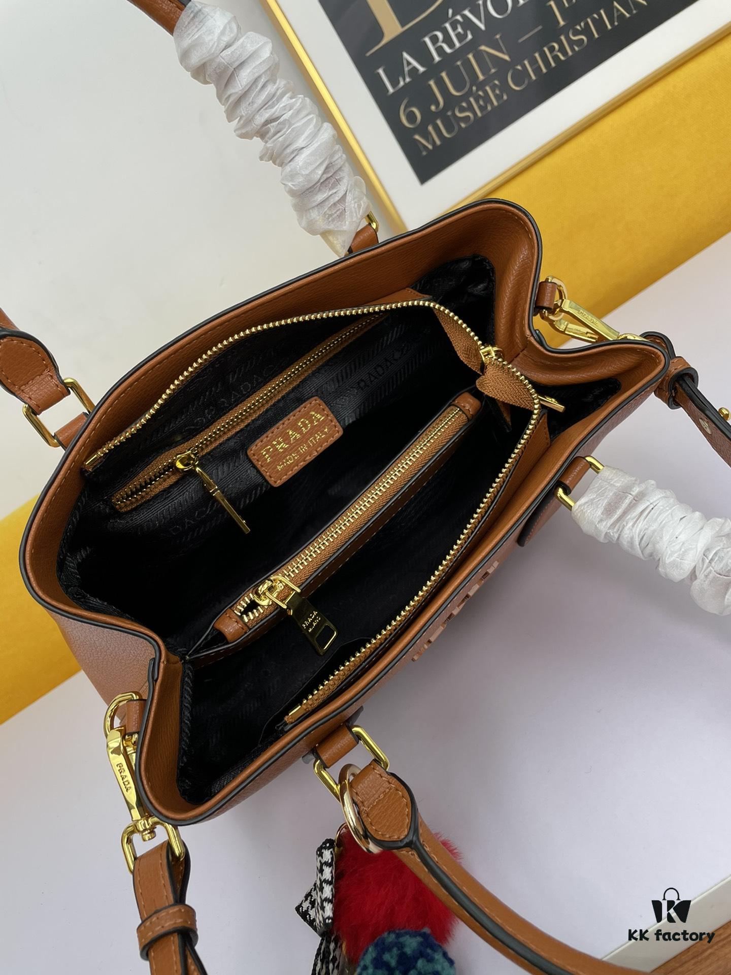 New Arrival 340🔥 Original High-Quality Prada 2020 Mouse Year Edition 🐭 Elegant Minimalist Bestseller in Fine Grain Calfskin with Light Gold Hardware