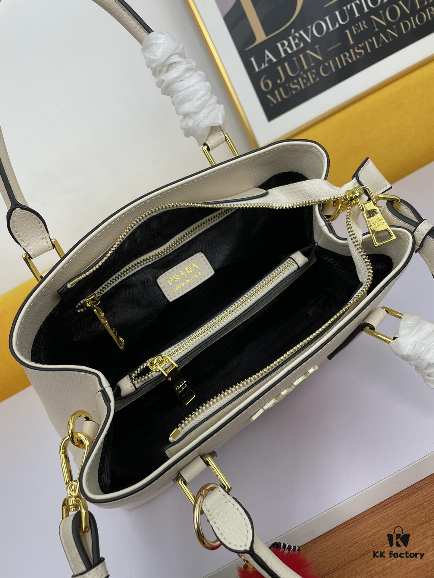 New Arrival 340🔥 Original High-Quality Prada 2020 Mouse Year Edition 🐭 Elegant Minimalist Bestseller in Genuine Fine-Grained Calfskin with Light Gold Hardware