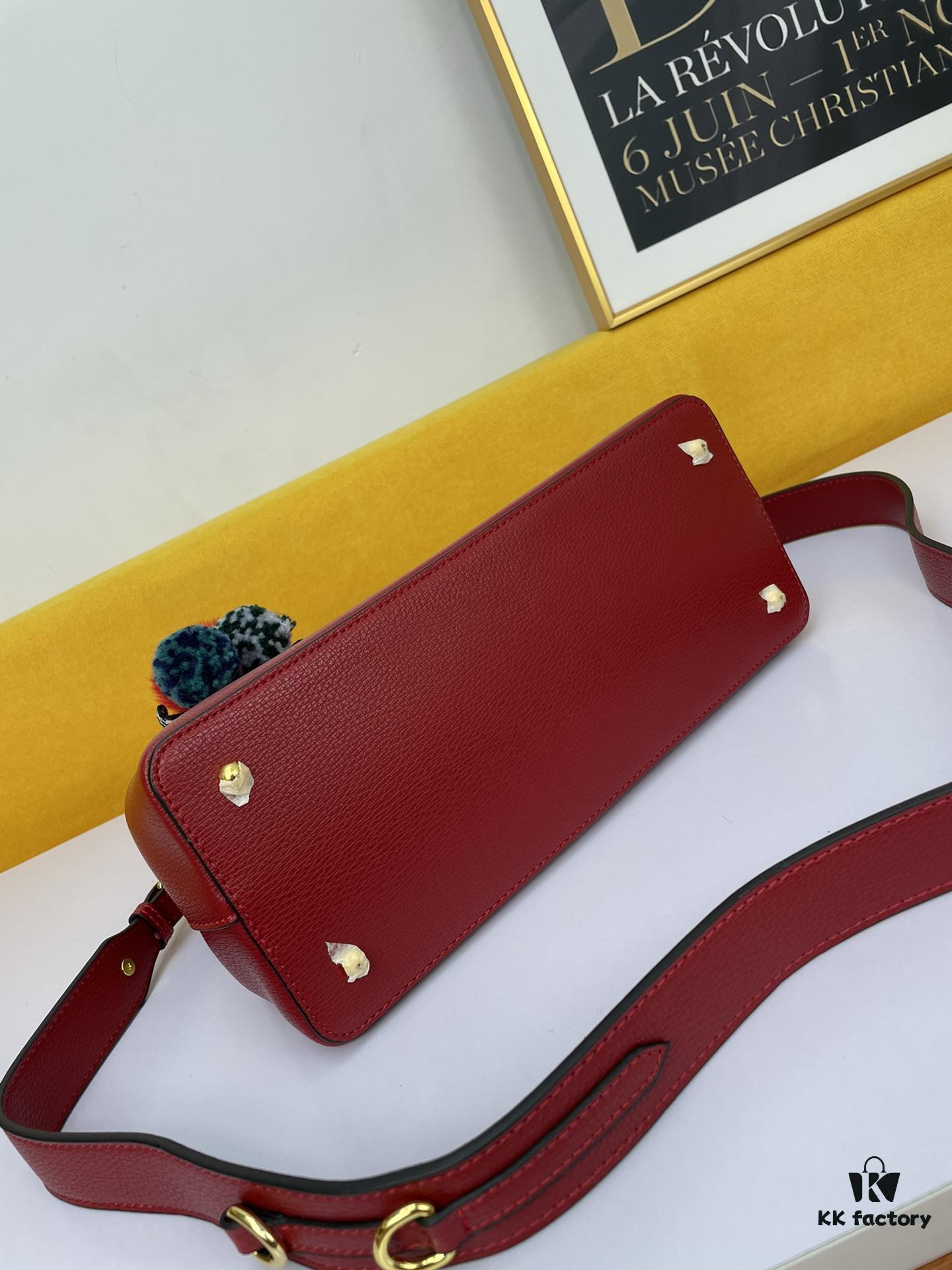 New Arrival 340🔥 Original High-Quality Prada 2020 Mouse Year Edition 🐭 Timeless Classic Design, Bestselling Minimalist Style, Fine Grain Calfskin Leather, Light Gold Hardware