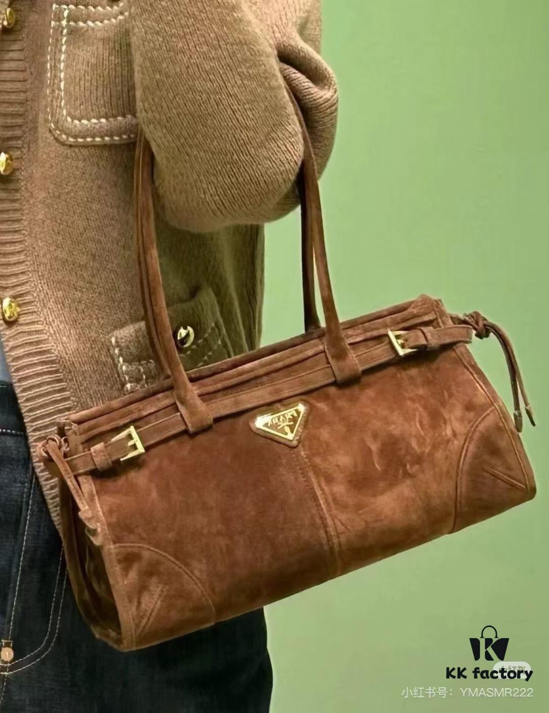 PRADA New Arrival Matte Black Waxed Leather Tote Bag 2452